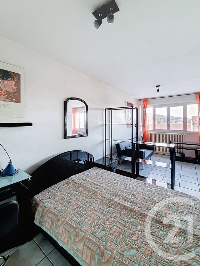 Appartement F1 à vendre - 1 pièce - 32.76 m2 - ROYAT - 63 - AUVERGNE - Century 21 Stéphane Roume Immobilier