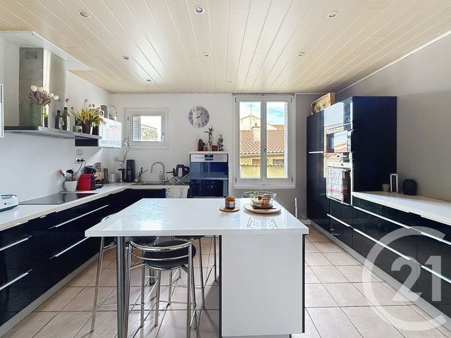 Appartement F4 à vendre - 4 pièces - 91.74 m2 - CLERMONT FERRAND - 63 - AUVERGNE - Century 21 Stéphane Roume Immobilier