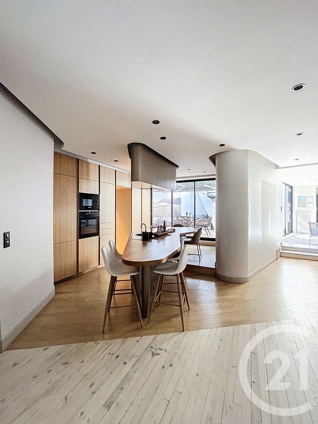 Appartement F6 à vendre - 7 pièces - 157.71 m2 - CLERMONT FERRAND - 63 - AUVERGNE - Century 21 Stéphane Roume Immobilier