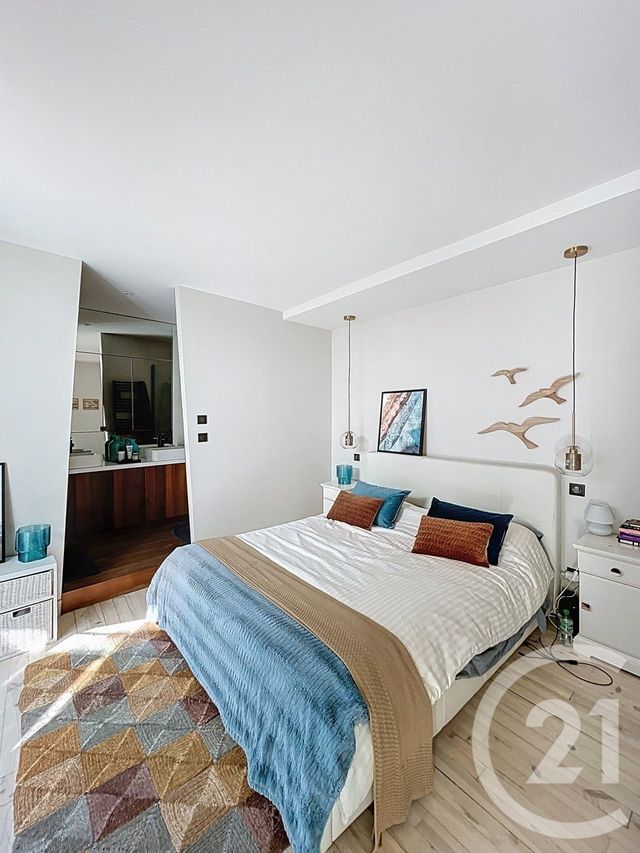 Appartement F6 à vendre - 7 pièces - 157.71 m2 - CLERMONT FERRAND - 63 - AUVERGNE - Century 21 Stéphane Roume Immobilier