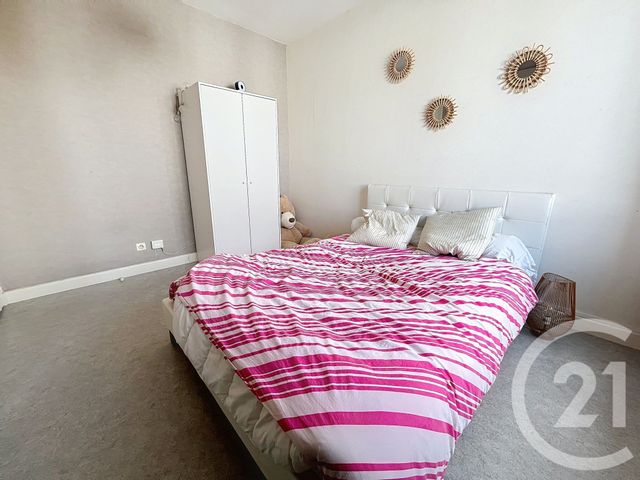 Appartement F2 à louer - 2 pièces - 34.88 m2 - CHAMALIERES - 63 - AUVERGNE - Century 21 Stéphane Roume Immobilier