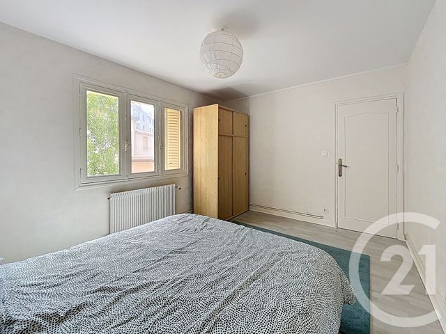 Appartement F3 à louer - 3 pièces - 52.52 m2 - CHAMALIERES - 63 - AUVERGNE - Century 21 Stéphane Roume Immobilier