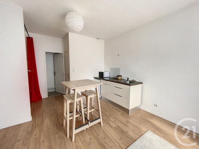 Appartement Studio à louer - 1 pièce - 24.8 m2 - CHAMALIERES - 63 - AUVERGNE - Century 21 Stéphane Roume Immobilier