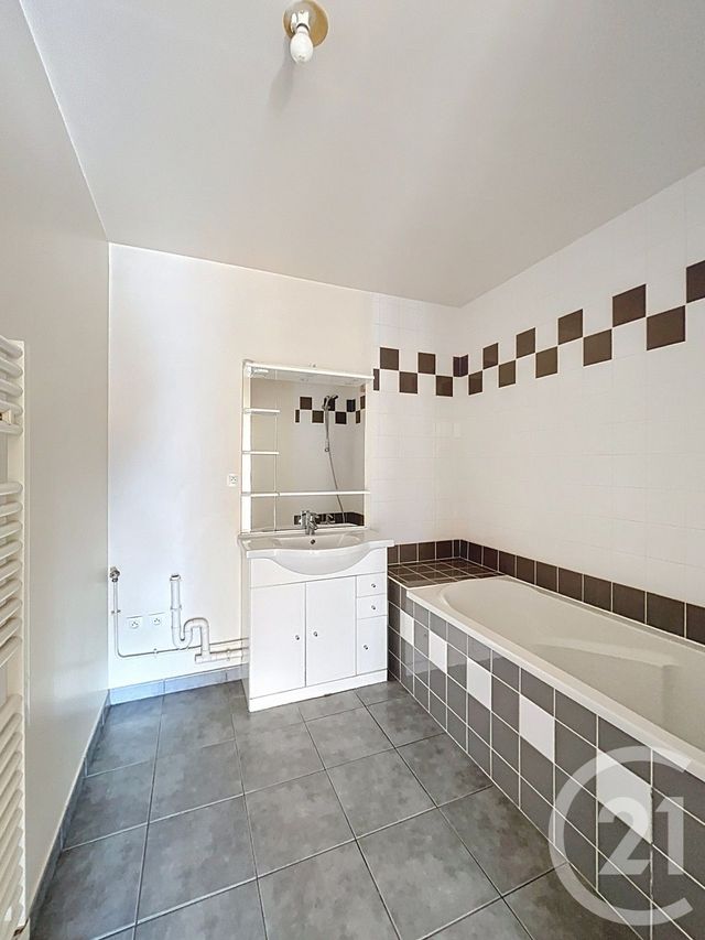 Appartement F4 à vendre - 4 pièces - 89.85 m2 - CLERMONT FERRAND - 63 - AUVERGNE - Century 21 Stéphane Roume Immobilier