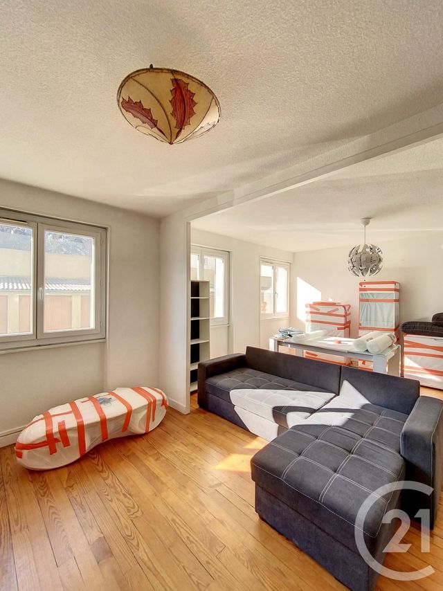 Appartement F3 à louer - 3 pièces - 68.1 m2 - CLERMONT FERRAND - 63 - AUVERGNE - Century 21 Stéphane Roume Immobilier