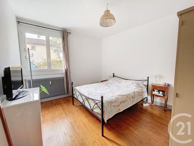 Appartement F2 à louer - 2 pièces - 55.32 m2 - CLERMONT FERRAND - 63 - AUVERGNE - Century 21 Stéphane Roume Immobilier