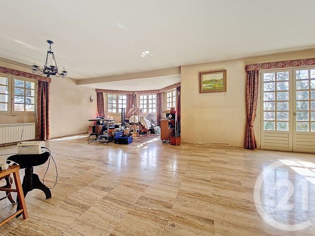 maison à vendre - 8 pièces - 214.0 m2 - CLERMONT FERRAND - 63 - AUVERGNE - Century 21 Stéphane Roume Immobilier