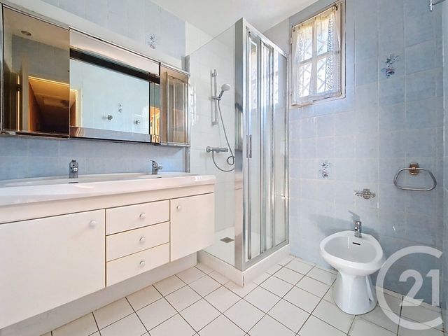 maison à vendre - 8 pièces - 214.0 m2 - CLERMONT FERRAND - 63 - AUVERGNE - Century 21 Stéphane Roume Immobilier