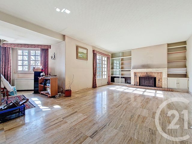 maison à vendre - 8 pièces - 214.0 m2 - CLERMONT FERRAND - 63 - AUVERGNE - Century 21 Stéphane Roume Immobilier