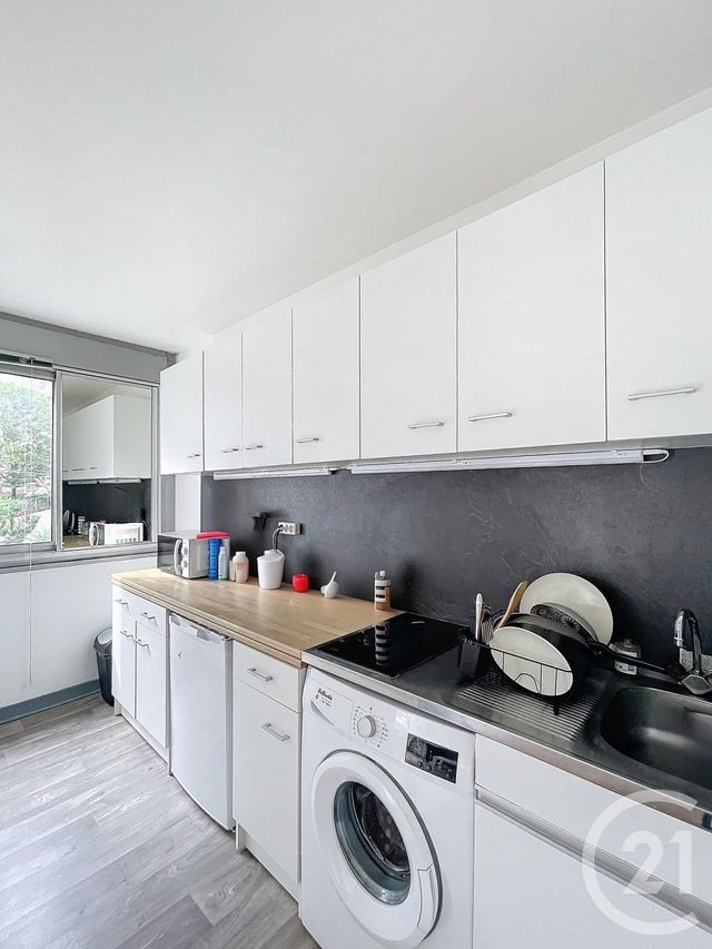 Appartement F2 à vendre - 2 pièces - 40.69 m2 - CLERMONT FERRAND - 63 - AUVERGNE - Century 21 Stéphane Roume Immobilier