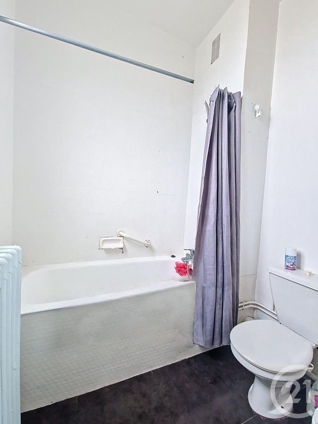 Appartement T2 à vendre - 2 pièces - 33.62 m2 - CHAMALIERES - 63 - AUVERGNE - Century 21 Stéphane Roume Immobilier