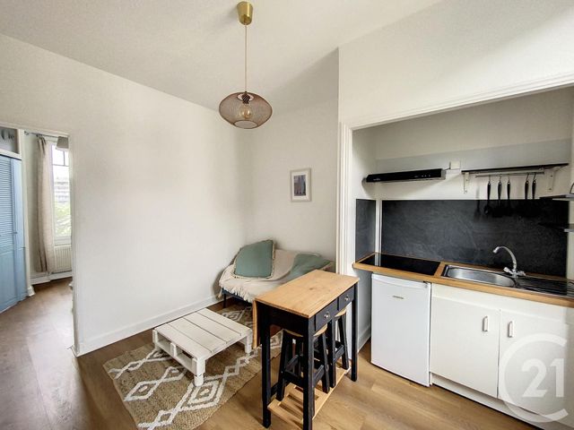 Appartement F1 à louer - 1 pièce - 22.9 m2 - CHAMALIERES - 63 - AUVERGNE - Century 21 Stéphane Roume Immobilier