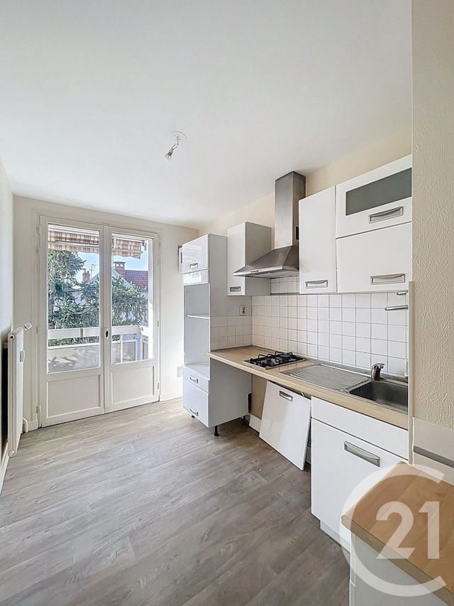 Appartement F3 à vendre - 3 pièces - 56.14 m2 - CLERMONT FERRAND - 63 - AUVERGNE - Century 21 Stéphane Roume Immobilier