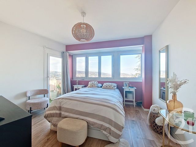 Appartement T3 à vendre - 3 pièces - 65.08 m2 - CHAMALIERES - 63 - AUVERGNE - Century 21 Stéphane Roume Immobilier