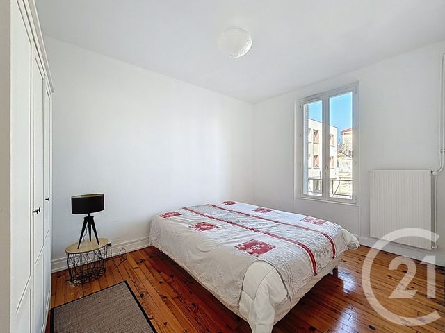 Appartement F2 à vendre - 2 pièces - 44.44 m2 - CLERMONT FERRAND - 63 - AUVERGNE - Century 21 Stéphane Roume Immobilier