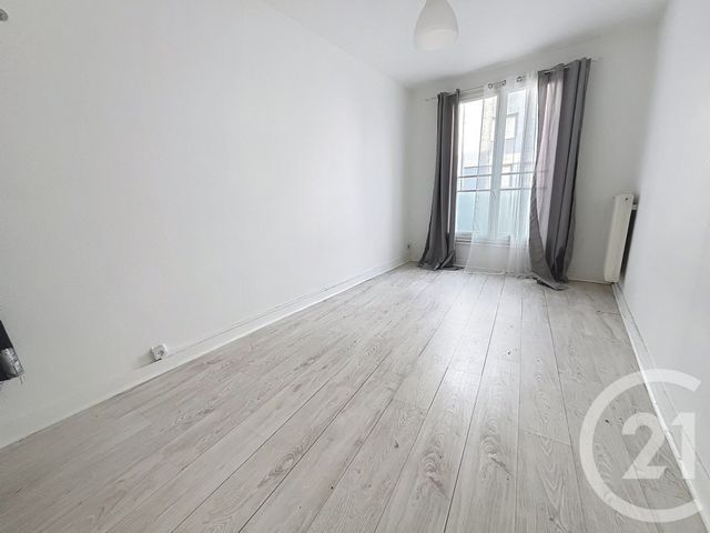 Appartement F4 à louer - 4 pièces - 70.99 m2 - CLERMONT FERRAND - 63 - AUVERGNE - Century 21 Stéphane Roume Immobilier