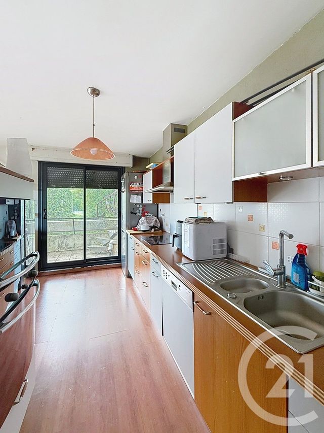 Appartement F3 à vendre - 3 pièces - 73.0 m2 - CLERMONT FERRAND - 63 - AUVERGNE - Century 21 Stéphane Roume Immobilier