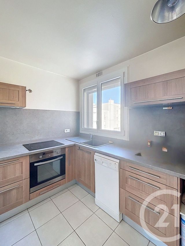 Appartement F3 à vendre - 3 pièces - 67.9 m2 - CLERMONT FERRAND - 63 - AUVERGNE - Century 21 Stéphane Roume Immobilier