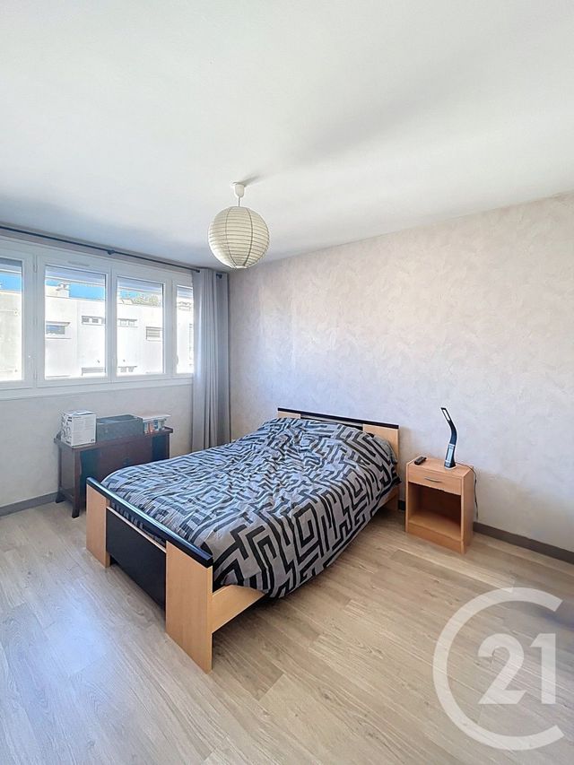 Appartement F3 à vendre - 3 pièces - 67.9 m2 - CLERMONT FERRAND - 63 - AUVERGNE - Century 21 Stéphane Roume Immobilier