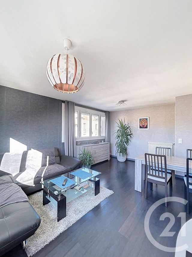 Appartement F3 à vendre - 3 pièces - 67.9 m2 - CLERMONT FERRAND - 63 - AUVERGNE - Century 21 Stéphane Roume Immobilier