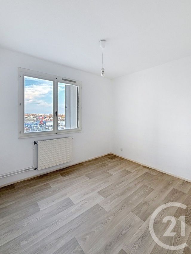 Appartement F4 à vendre - 4 pièces - 79.8 m2 - CLERMONT FERRAND - 63 - AUVERGNE - Century 21 Stéphane Roume Immobilier