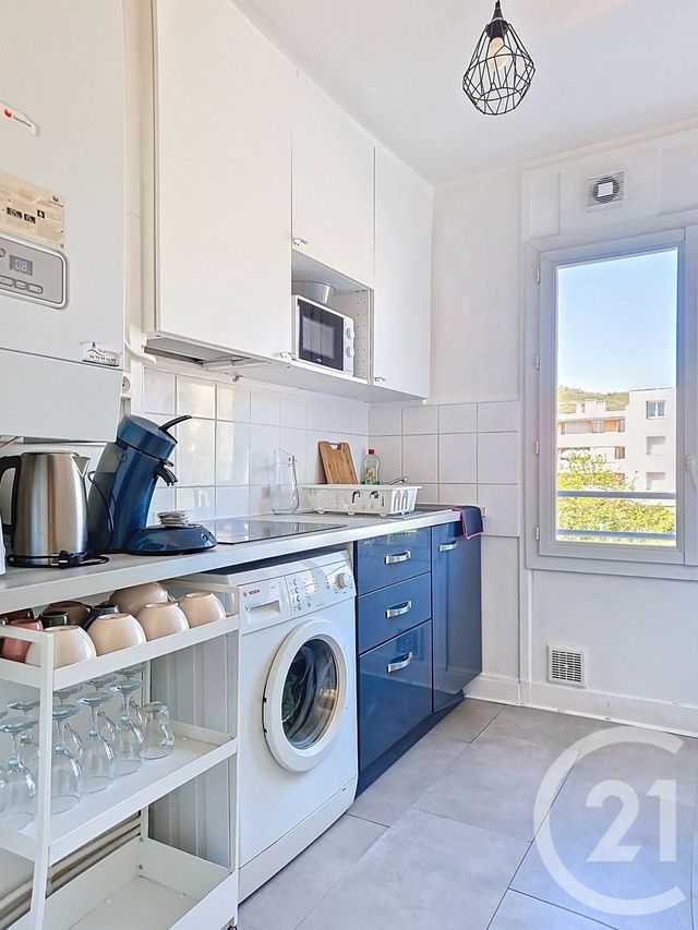 Appartement T3 à vendre - 3 pièces - 49.34 m2 - CLERMONT FERRAND - 63 - AUVERGNE - Century 21 Stéphane Roume Immobilier