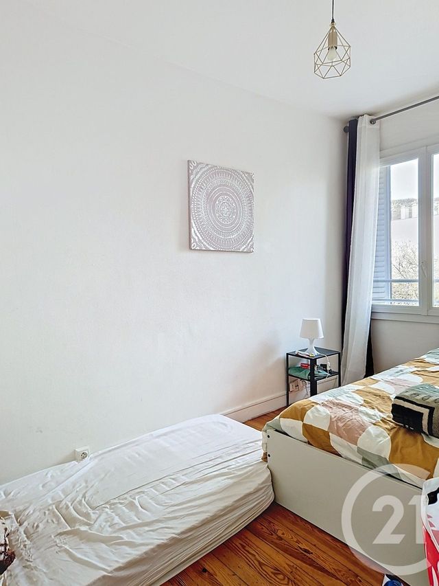 Appartement T3 à vendre - 3 pièces - 49.34 m2 - CLERMONT FERRAND - 63 - AUVERGNE - Century 21 Stéphane Roume Immobilier