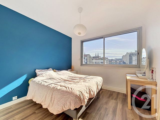 Appartement F3 à vendre - 3 pièces - 56.81 m2 - CLERMONT FERRAND - 63 - AUVERGNE - Century 21 Stéphane Roume Immobilier