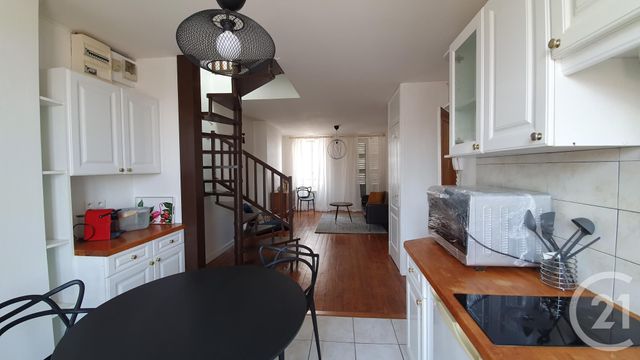 Appartement F2 à louer - 2 pièces - 47.84 m2 - CLERMONT FERRAND - 63 - AUVERGNE - Century 21 Stéphane Roume Immobilier