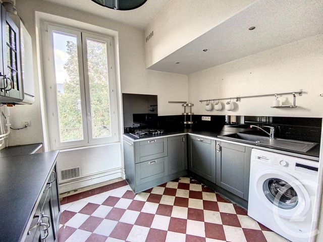 Appartement F3 à louer - 3 pièces - 72.71 m2 - CLERMONT FERRAND - 63 - AUVERGNE - Century 21 Stéphane Roume Immobilier