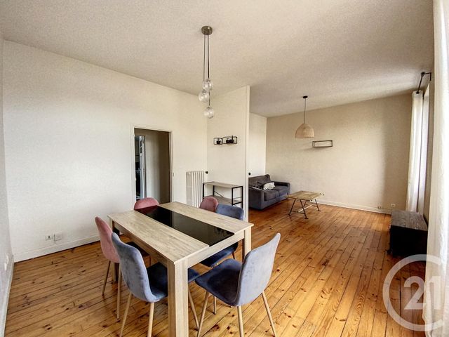 Appartement F3 à louer - 3 pièces - 72.71 m2 - CLERMONT FERRAND - 63 - AUVERGNE - Century 21 Stéphane Roume Immobilier