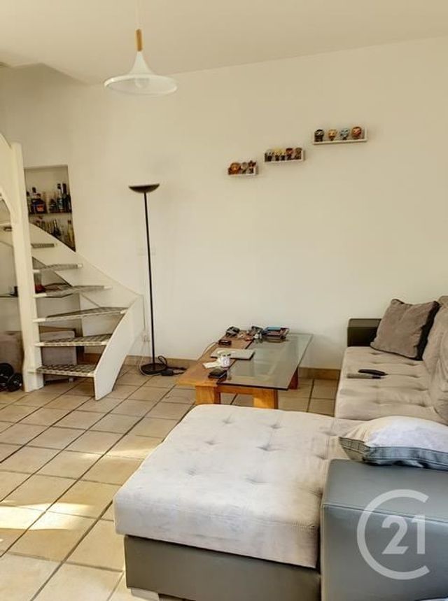 Appartement F3 à louer - 3 pièces - 50.23 m2 - CLERMONT FERRAND - 63 - AUVERGNE - Century 21 Stéphane Roume Immobilier