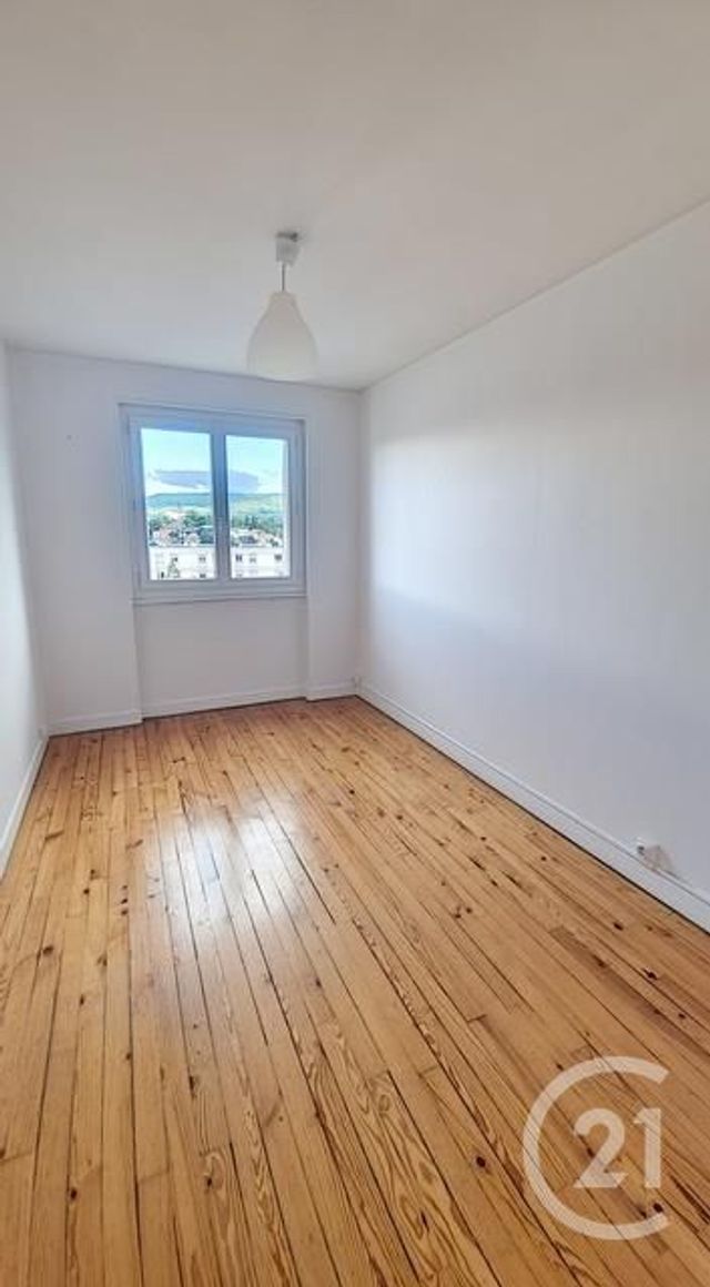 Appartement F3 à louer - 3 pièces - 69.74 m2 - CLERMONT FERRAND - 63 - AUVERGNE - Century 21 Stéphane Roume Immobilier