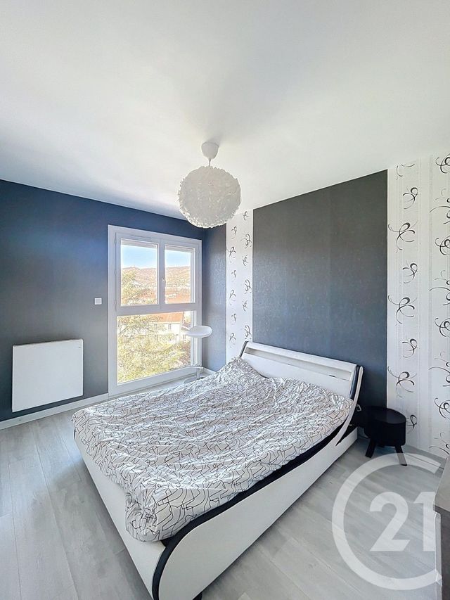 Appartement F5 à vendre - 5 pièces - 93.21 m2 - CLERMONT FERRAND - 63 - AUVERGNE - Century 21 Stéphane Roume Immobilier