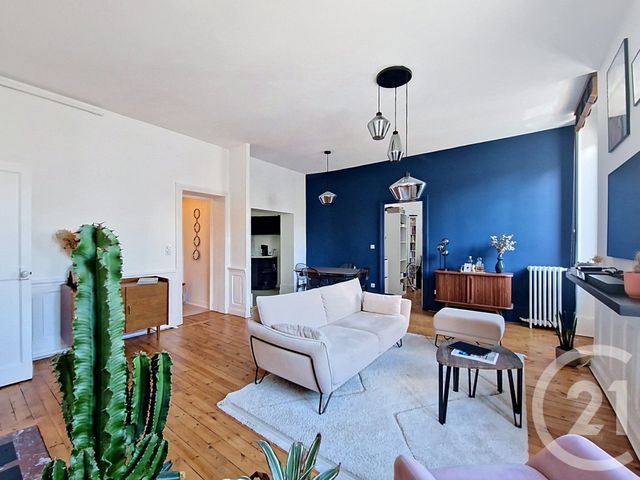 Appartement T3 à vendre - 3 pièces - 73.43 m2 - CLERMONT FERRAND - 63 - AUVERGNE - Century 21 Stéphane Roume Immobilier