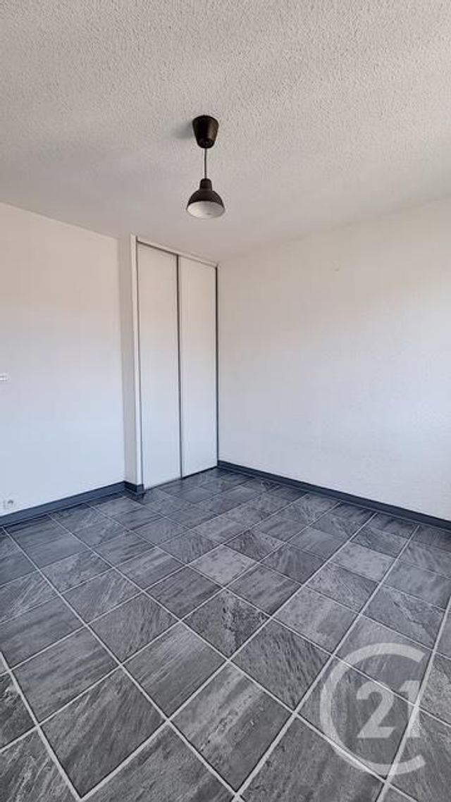 Appartement F1 à louer - 1 pièce - 20.45 m2 - CLERMONT FERRAND - 63 - AUVERGNE - Century 21 Stéphane Roume Immobilier
