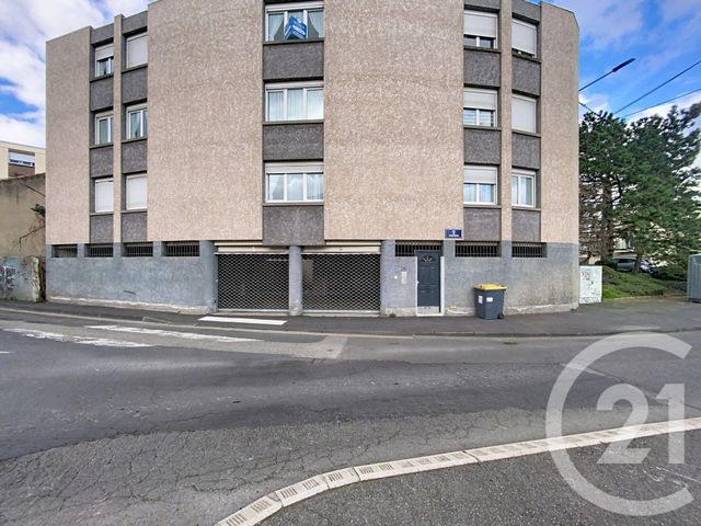 parking à louer - 10.0 m2 - CLERMONT FERRAND - 63 - AUVERGNE - Century 21 Stéphane Roume Immobilier