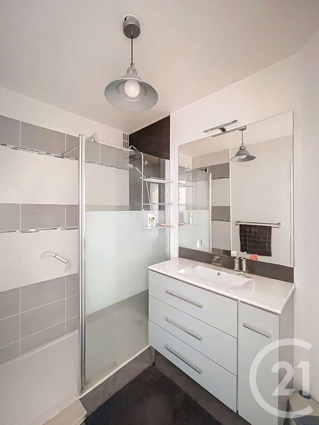 Appartement F3 à vendre - 3 pièces - 73.92 m2 - CLERMONT FERRAND - 63 - AUVERGNE - Century 21 Stéphane Roume Immobilier