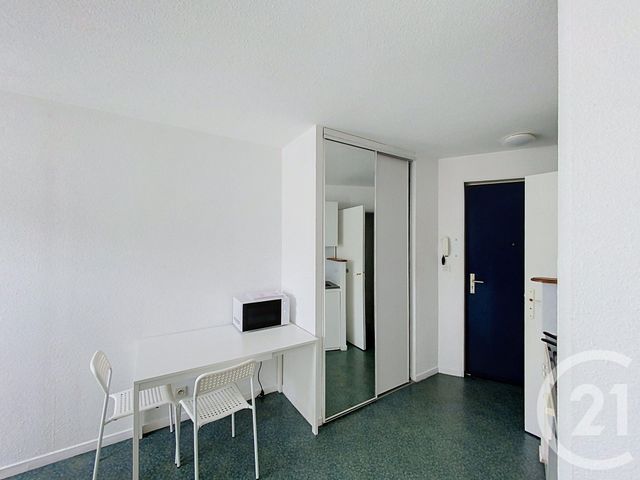 Appartement F1 à louer - 1 pièce - 18.35 m2 - CLERMONT FERRAND - 63 - AUVERGNE - Century 21 Stéphane Roume Immobilier