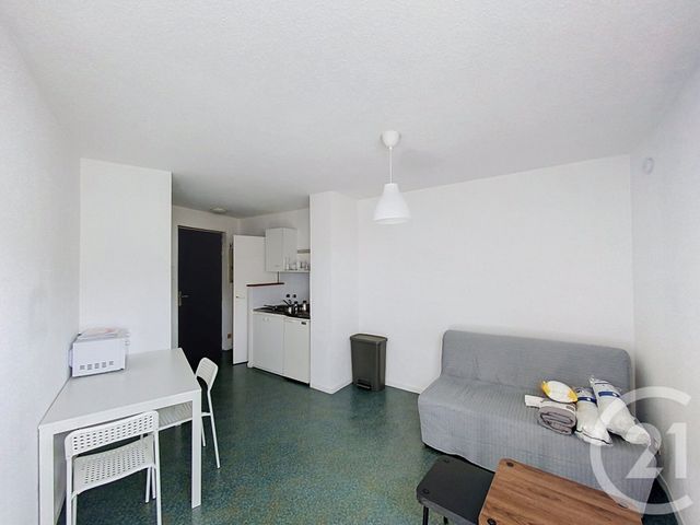 Appartement F1 à louer - 1 pièce - 18.35 m2 - CLERMONT FERRAND - 63 - AUVERGNE - Century 21 Stéphane Roume Immobilier