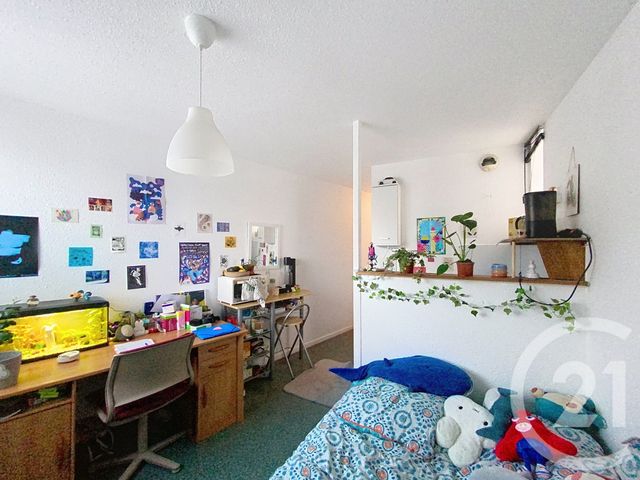Appartement F1 à louer - 1 pièce - 19.0 m2 - CLERMONT FERRAND - 63 - AUVERGNE - Century 21 Stéphane Roume Immobilier