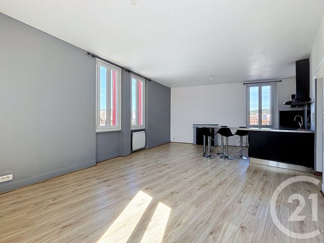 Appartement F2 à vendre - 2 pièces - 56.77 m2 - CLERMONT FERRAND - 63 - AUVERGNE - Century 21 Stéphane Roume Immobilier