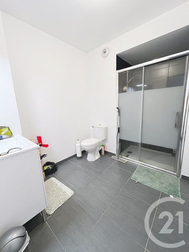Appartement F2 à louer - 2 pièces - 43.69 m2 - CLERMONT FERRAND - 63 - AUVERGNE - Century 21 Stéphane Roume Immobilier