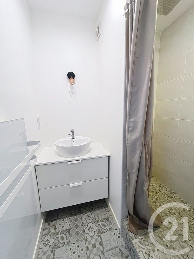 Appartement F3 à louer - 3 pièces - 74.05 m2 - CHAMALIERES - 63 - AUVERGNE - Century 21 Stéphane Roume Immobilier