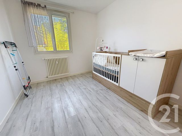 Appartement F3 à louer - 3 pièces - 74.05 m2 - CHAMALIERES - 63 - AUVERGNE - Century 21 Stéphane Roume Immobilier