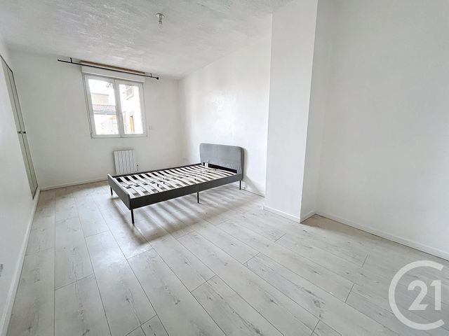 maison à louer - 4 pièces - 72.0 m2 - CEBAZAT - 63 - AUVERGNE - Century 21 Stéphane Roume Immobilier