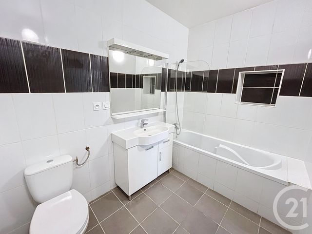 maison à louer - 4 pièces - 72.0 m2 - CEBAZAT - 63 - AUVERGNE - Century 21 Stéphane Roume Immobilier