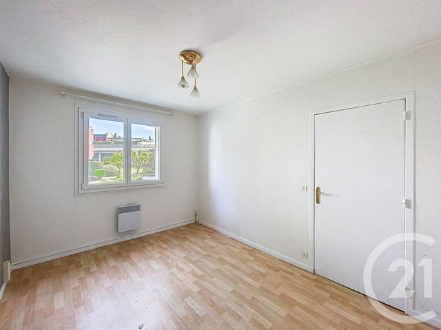 Appartement F2 à louer - 2 pièces - 45.7 m2 - CLERMONT FERRAND - 63 - AUVERGNE - Century 21 Stéphane Roume Immobilier