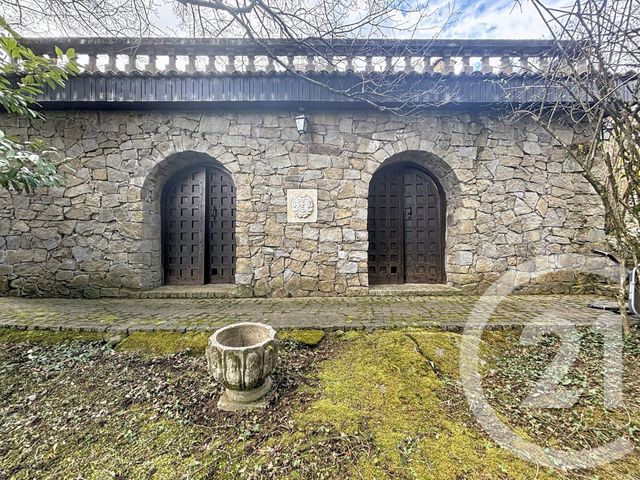 maison à vendre - 8 pièces - 300.0 m2 - ORCINES - 63 - AUVERGNE - Century 21 Stéphane Roume Immobilier