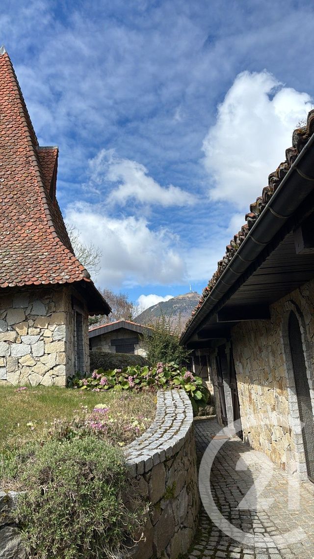 maison à vendre - 8 pièces - 300.0 m2 - ORCINES - 63 - AUVERGNE - Century 21 Stéphane Roume Immobilier